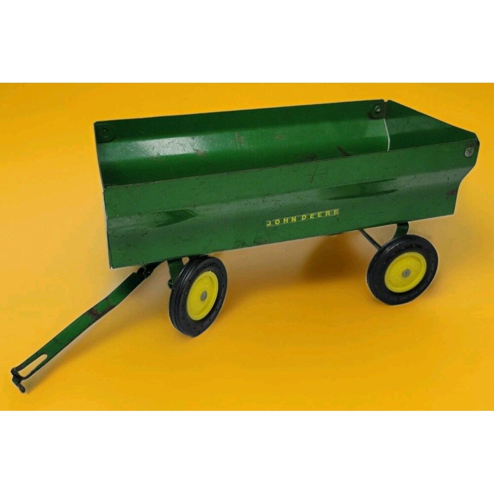 Vintage ERTL, John Deere Steel Flare Box Wagon, #1647, 1:16 Scale, USA